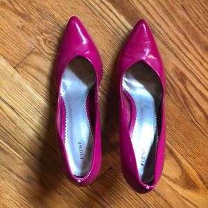 FIONI, magenta, size 10, 3-4in, pointed heels.